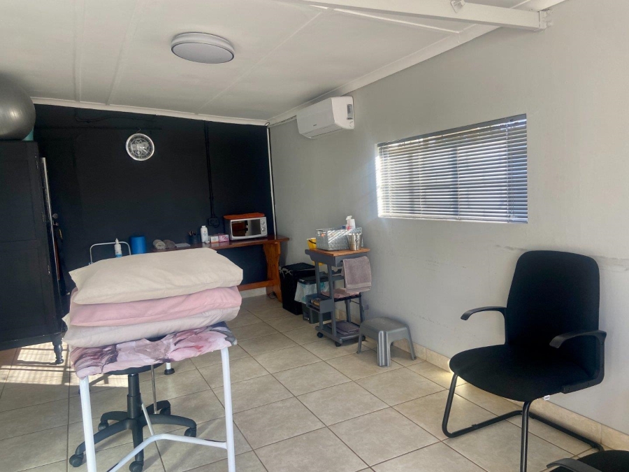 Commercial Property for Sale in Jeffreys Bay Central Eastern Cape